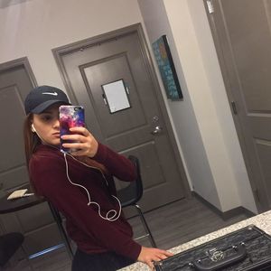 Meet your Posher, Sophia